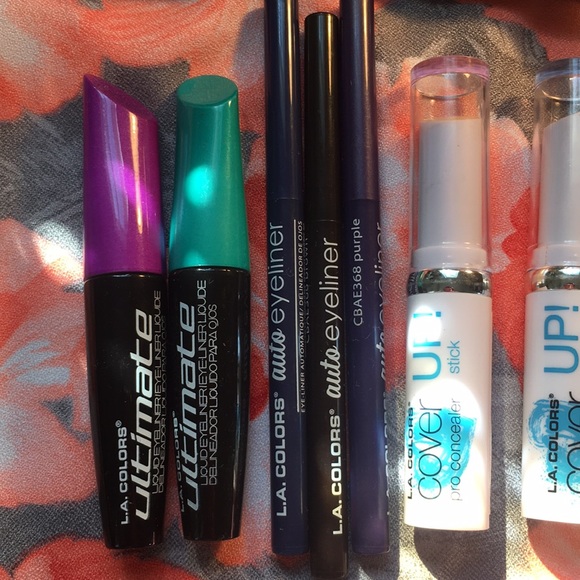 Makeup bundle - Picture 5 of 7
